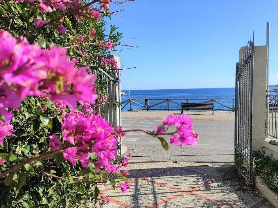 Appartement Lungomare Bay, E Sei In Spiaggia... Cala Gonone
