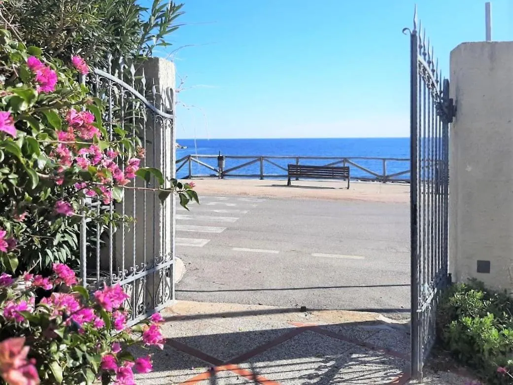 Lungomare Bay, E Sei In Spiaggia... Cala Gonone