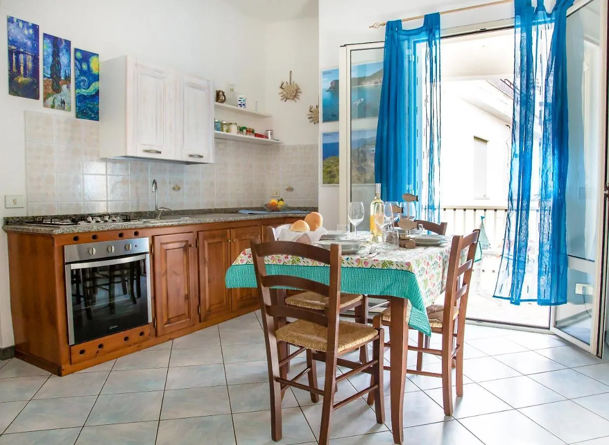 Apartment Lungomare Bay, E Sei In Spiaggia... Cala Gonone Italy
