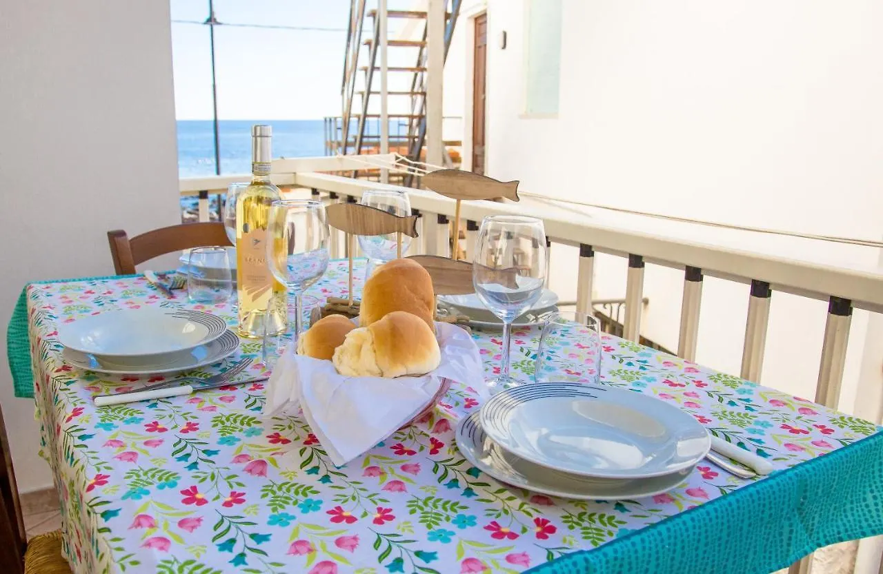 Lungomare Bay, E Sei In Spiaggia... Cala Gonone Apartment